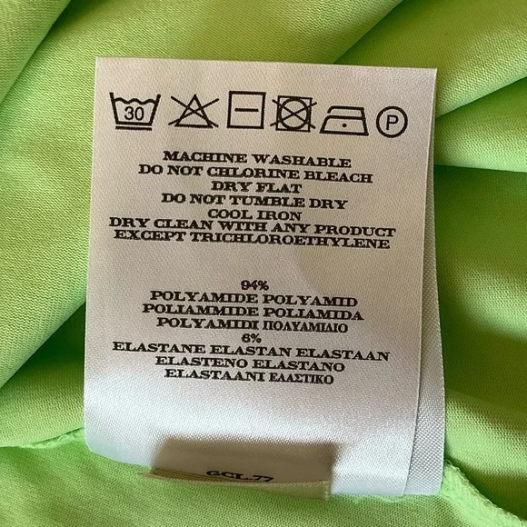 New Burberry Golf Neon Green  Short sleeve collar shirt - Picture 13 of 15